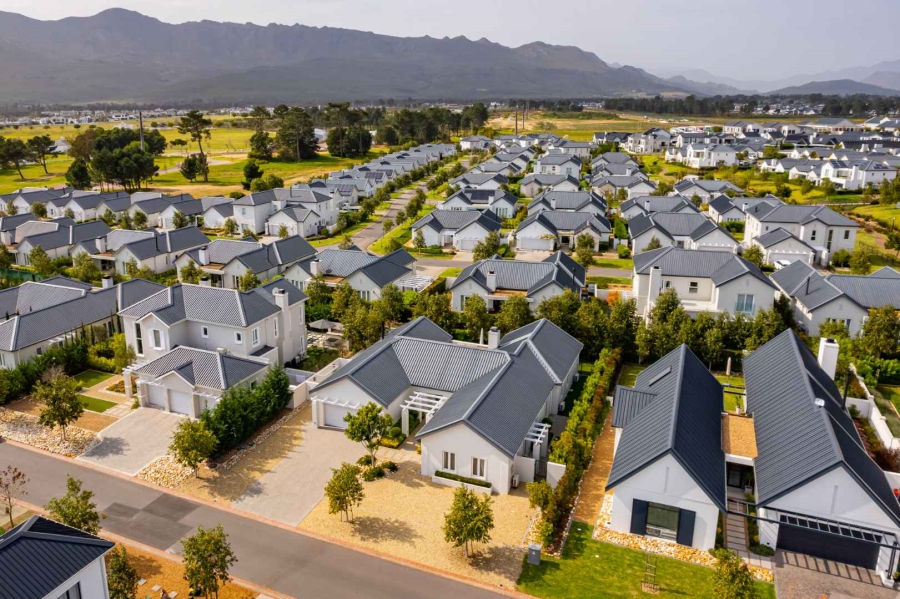 To Let 5 Bedroom Property for Rent in Val De Vie Estate Western Cape